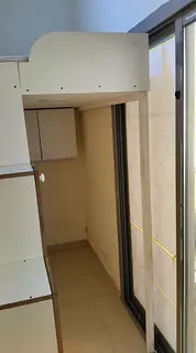 Partition for single or couple next to Zulekha hospital OPP to bus stop Nahda Dubai