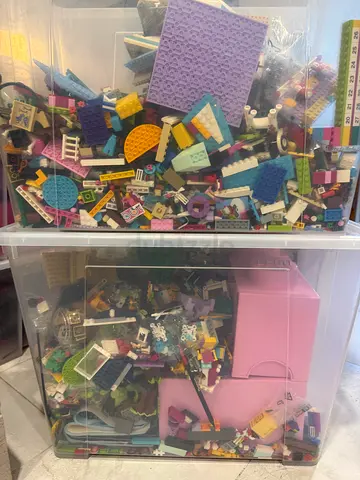 Mixed LEGO/Building Brick Lot — Assorted Pieces and Baseplates, Used