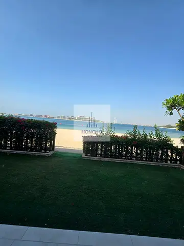 Sea-Facing 5BR Villa | Signature Villas Frond A | Private Beach Access
