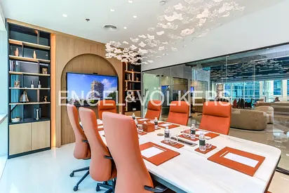 Luxury Unit | Vacant | 10 Parking
