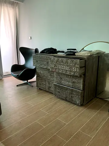 Gorgeous unique piece chest of drawers hand carved was bought Hafodme kode