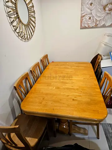 Extendable Solid Wood Dining Table with 6 Chairs - Light Oak Finish