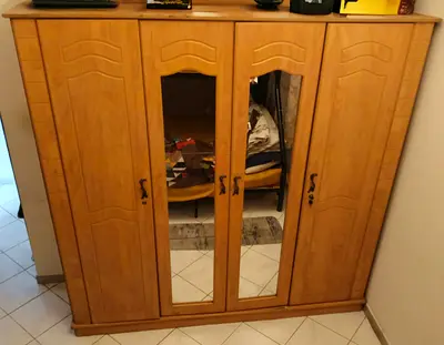 Wooden 4-Door Wardrobe with Mirrored Center Doors