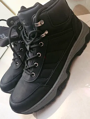 Timberland black leather boots — Size 43
