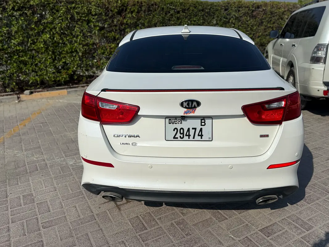 Kia Optima 2015 — photo 1 of 5