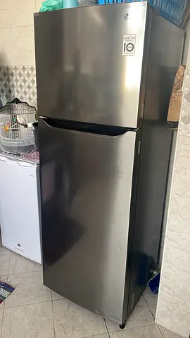LG Stainless Steel Top-Freezer Refrigerator - Good Working Condition
