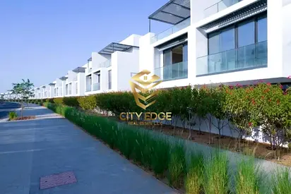 READY- 4BR Villa-DISTRESS DEAL-VIEW AVENUE-3Y Plan