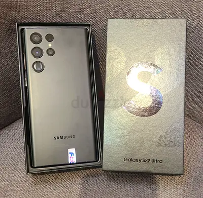 Samsung Galaxy S22 Ultra - Phantom Black, boxed, excellent condition
