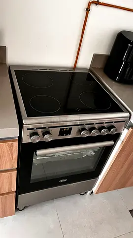 Used freestanding electric ceramic hob oven - 4 burners, stainless finish