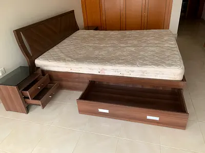LAST PRICE!!!                                               AED 1350 Kingsize bed + 2 bedside tables