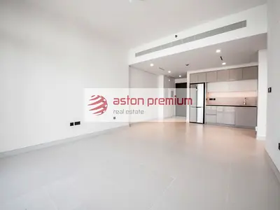 Private Beach| Unfurnished 1 BR| Partial Palm View