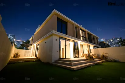 Vacant 04+Maid | Premium Golf View | Spacious