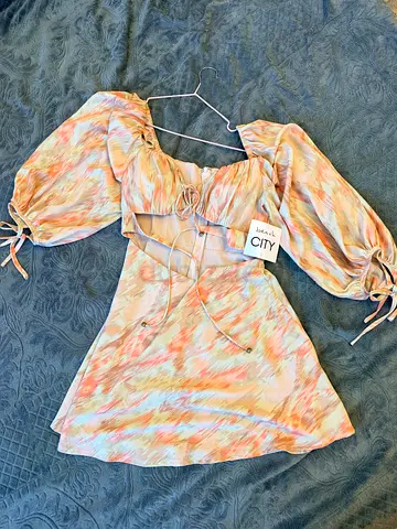 Womans Beach dress , party dress size L (brand new)