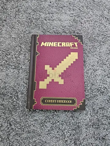 Minecraft Combat Handbook – Official Mojang Hardcover