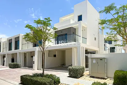5 bed + Maids | Brand New | Prime Location