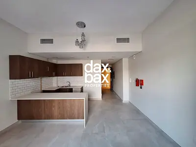 Open-View Studio | Pool Access | Ready to Move