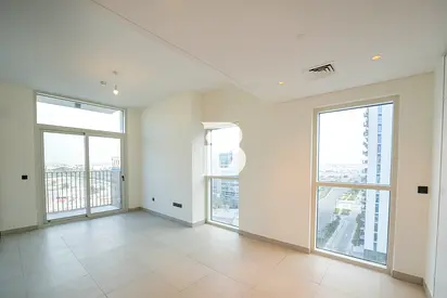 Modern 2BR | Spacious | Prime Location
