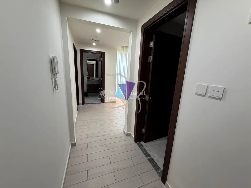1Br Furnished Brand New , Great Finishing.