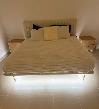 180x200 King Bed with LED lights and mattress