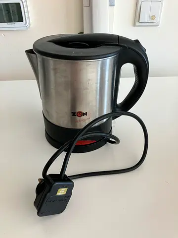 Used Stainless Steel Electric Kettle — 1.7L (working)