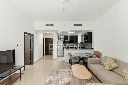 Marina View | Prime Location | Elegant Apartment