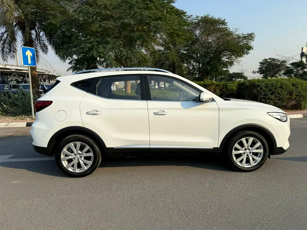 MG ZS 2025