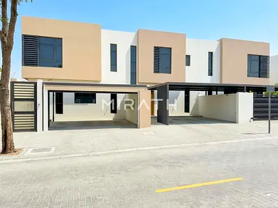 BEAUTIFUL VILLA WITH GREAT NATURAL AMENITIES