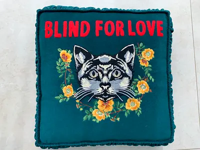 Gucci embroidered Blind for Love Decorative Cushion - Green and yellow