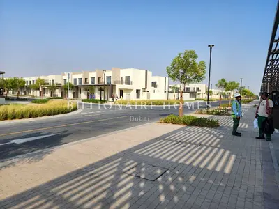 CORNER | HUGE PLOT | PRIME LOCATION