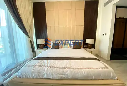 Fully-Furnished 3BR+M |Nearby Metro | Private Pool