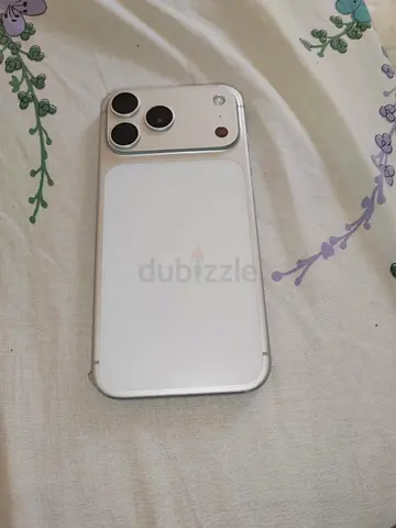 17 pro max 256 gb silver under warrenty