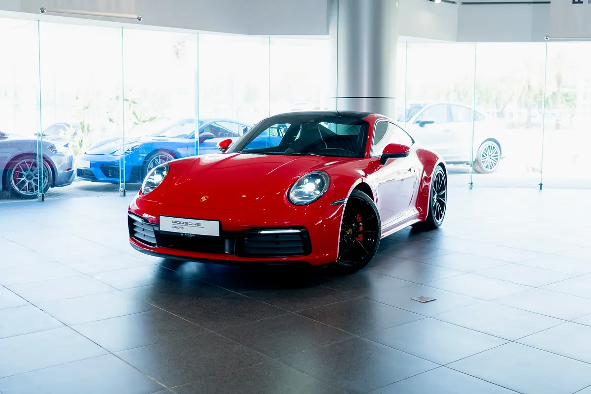 Porsche 911 2020 — photo 1 of 20