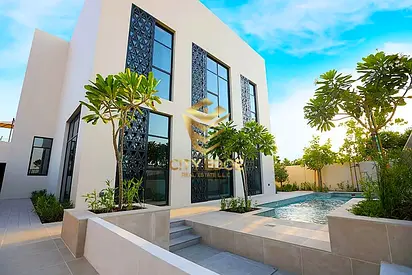 Luxury 4BR townhouse_ freehold, 27k month, 7 yrs