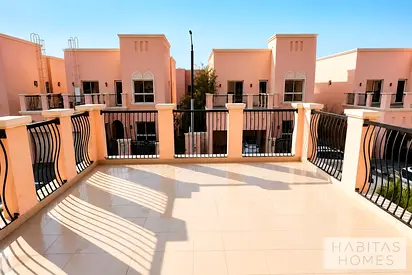 Exclusive 4BR Villa | Locals and GCC Nationals