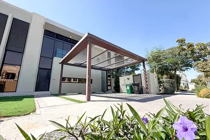 Direct Park Access | Spacious Layout | Well Kept