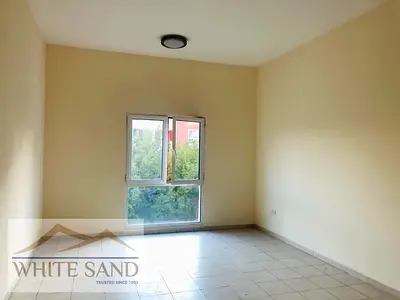 LARGE STUDIO I FLEXIBLE CHEQ'S I MED 85 I CLOSE TO METRO