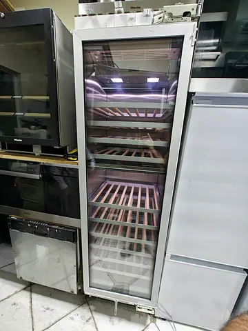 GAGGENAU latest model series 400 wine cooler dual temperature built-in fully-integrated by hyp