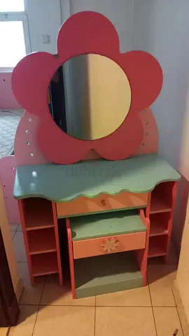 Childrens pink flower vanity dresser with mirror