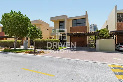 Standalone Villa | Ready to Move in | Golf View