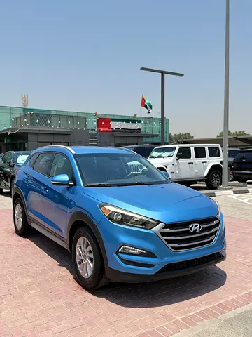 Hyundai Tucson Blue 2017 Beautiful interior and exterior