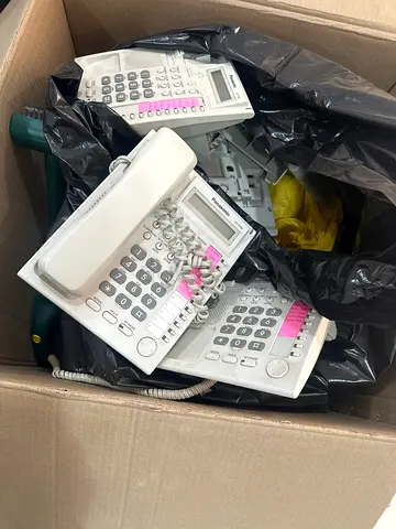 Desk Landline Phones (Lot)