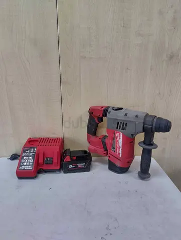 MILWAUKEE M18 CORDLESS HAMMER DRILL