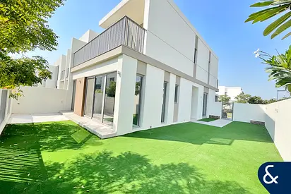 Close to Pool | Ready to Move | Internal