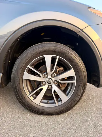 صورة 15 لـ 2016 Toyota RAV 4