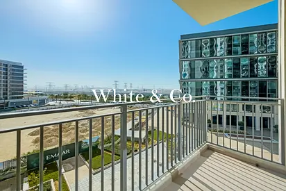 Bright Apartment | 2 Bedroom | Vacant Now