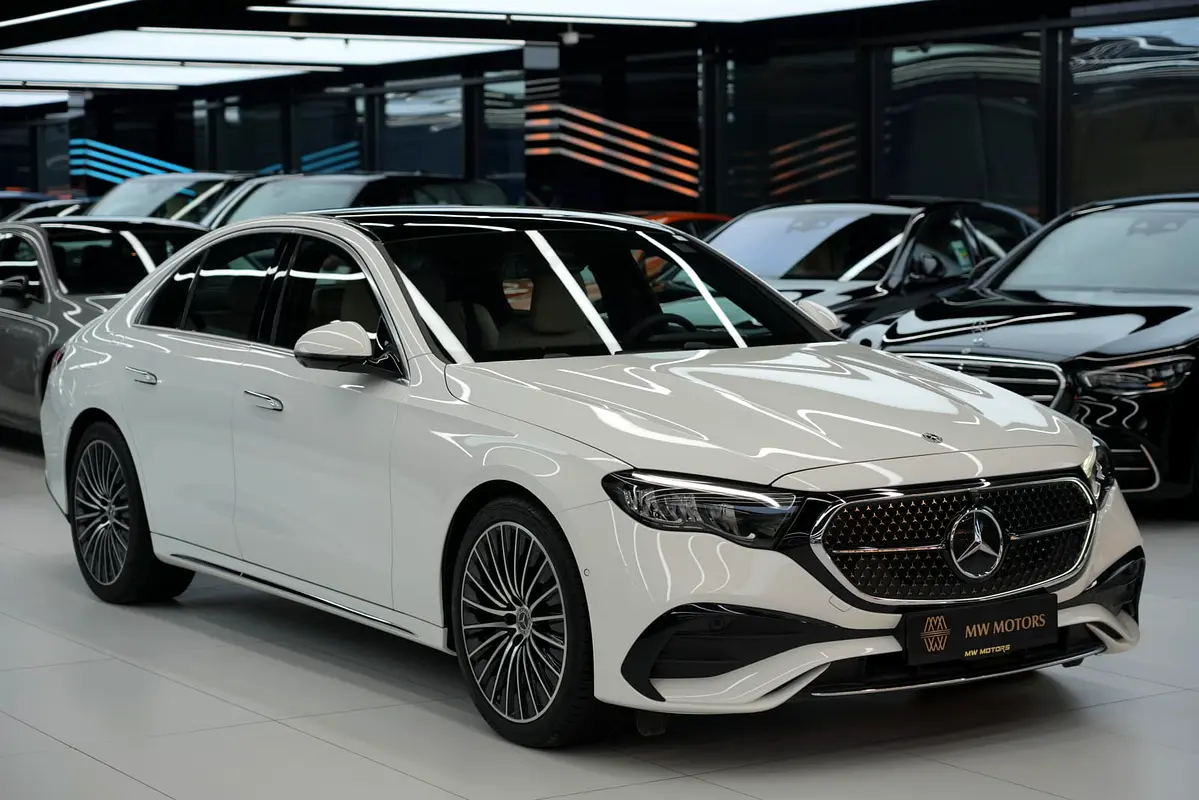 Mercedes-Benz E-Class 2026 — photo 1 of 20