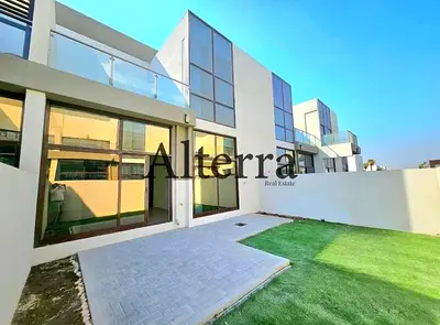 Spacious TH + Maid | Upgraded | Closed Garage | Electric Shades | Smart AC System