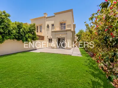 Lake View| Vacant Type 3E | Fully Upgraded Throughout