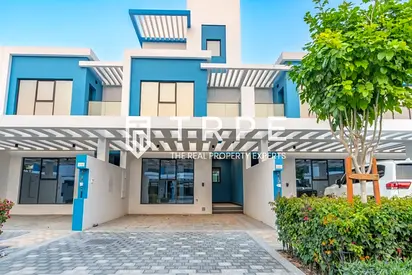 Single Row | Modern 4BHK Villa | Vacant