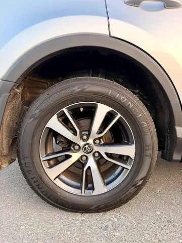 2016 Toyota RAV 4 照片 17